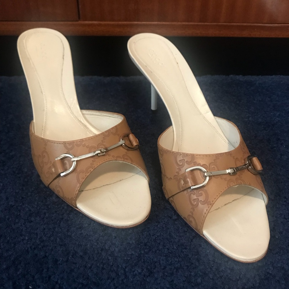 BRAND NEW NEVER WORN GUCCI HEELS